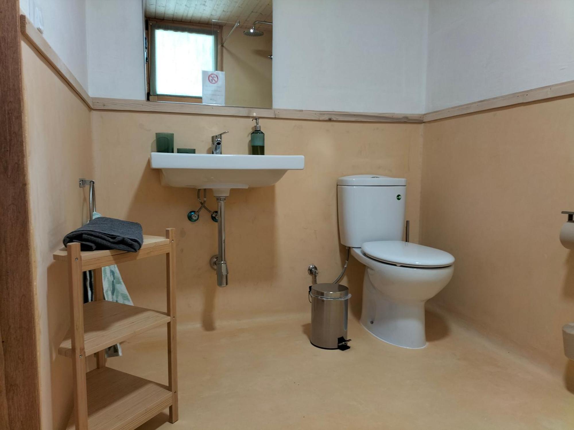 Mas La Llum, La Casa De Palla